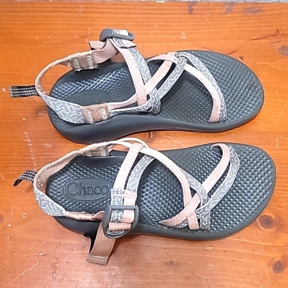Chaco Z1 Ecotread Kids Sandals Size 2 Grey Pink Strappy Hiking‎ Water Shoes